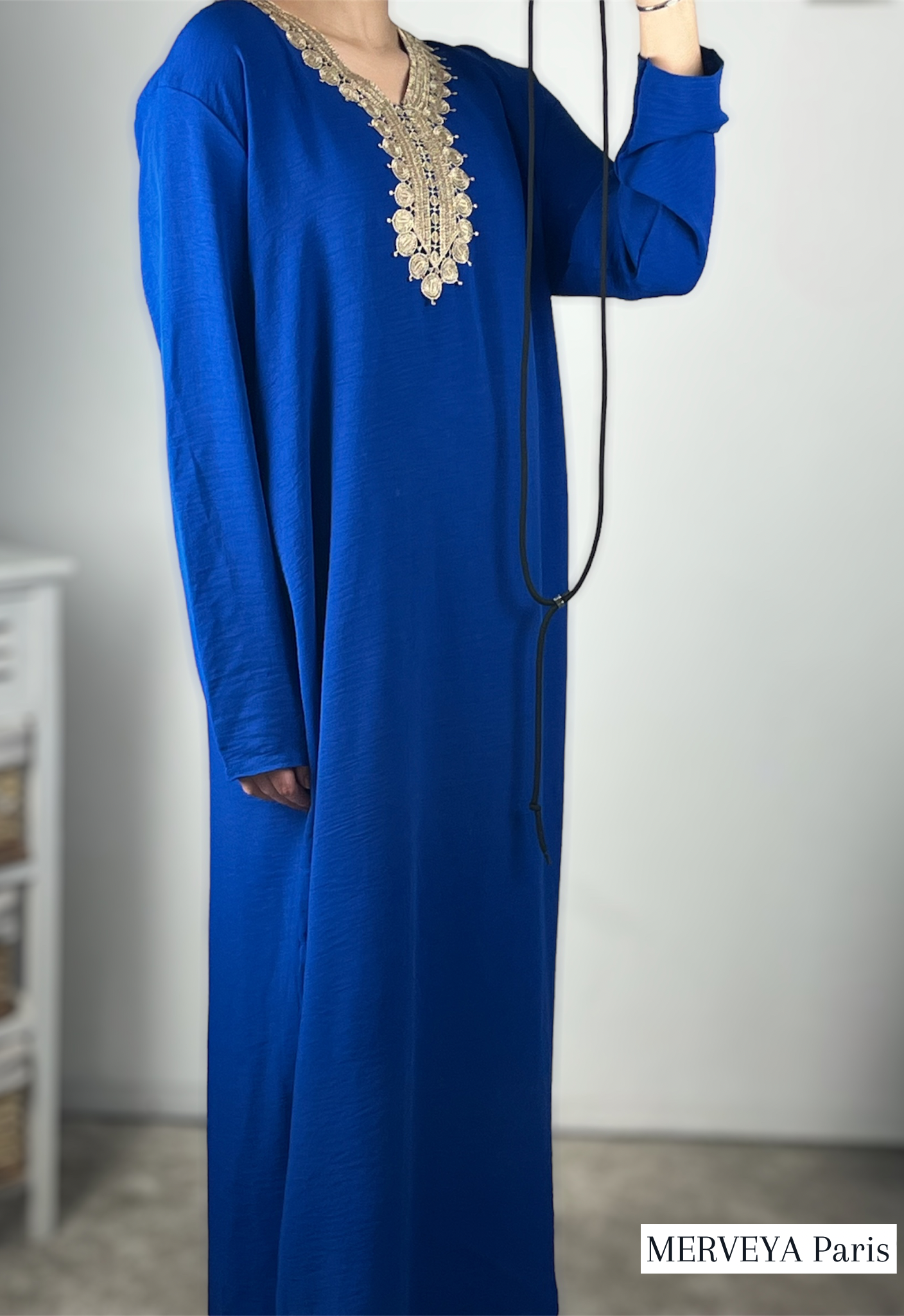 Robe orientale bleue royale broderie